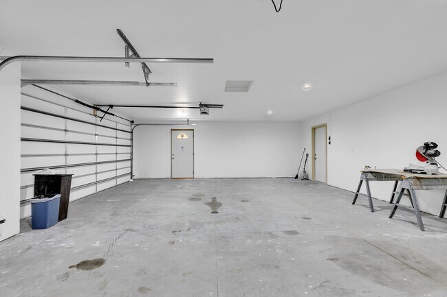 Building Photo - 980 Acacia Dr