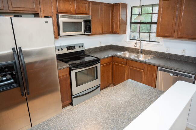 Building Photo - 9151 McFarland Ct