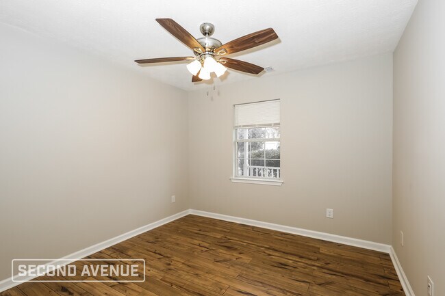 Building Photo - 226 Fern Ct