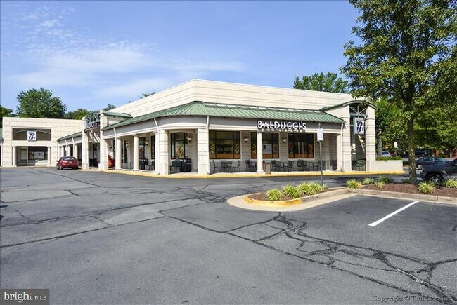 Building Photo - 1730 Great Falls St
