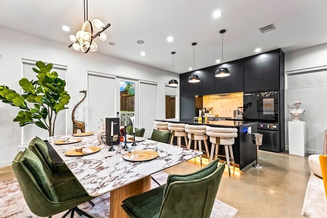 Building Photo - 1211 Bonnie View Rd