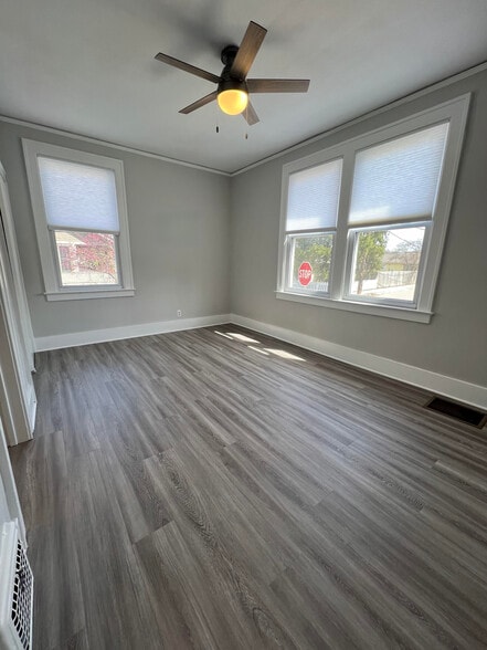 Living Room - 579 N Center St