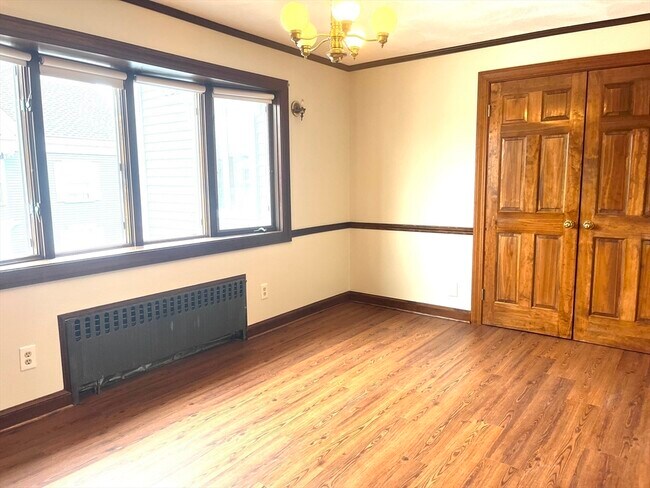 Building Photo - 4 Gardner St