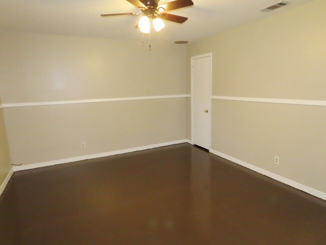 Building Photo - Updated 3 Bedroom, 2 Bath Home Near UT Tyler