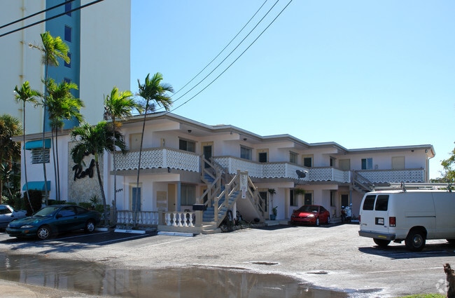 Building Photo - Coral Reef Apartments