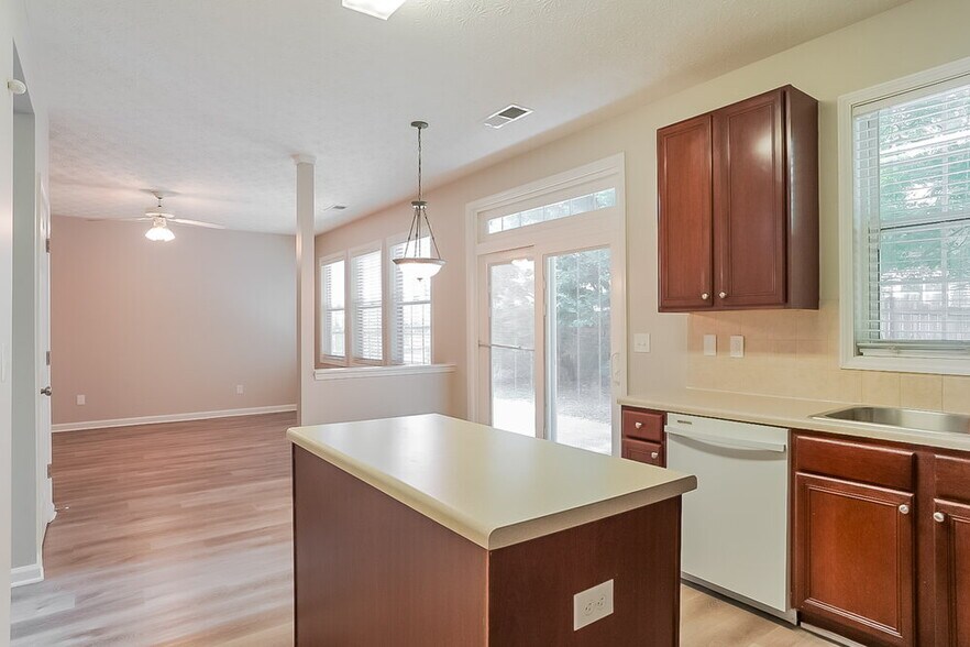 Building Photo - 209 Chamberlyn Ln