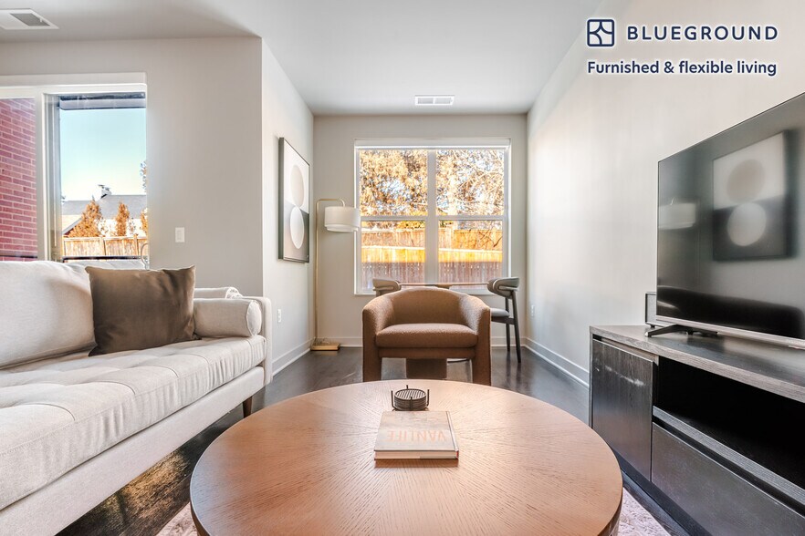 Building Photo - 3929 Landmark Ct