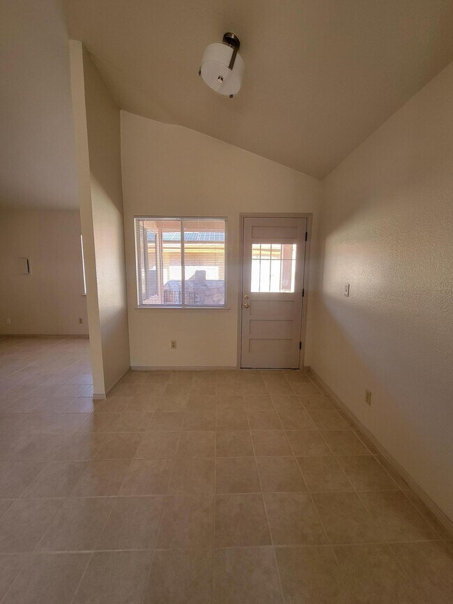 Building Photo - 3324 Red Sails Dr