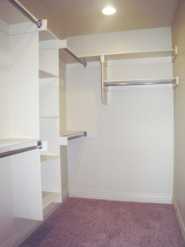 Building Photo - Now Pre-Leasing Stunning 3 Bedroom, 2.5 Bathroom Home In Fayetteville, A