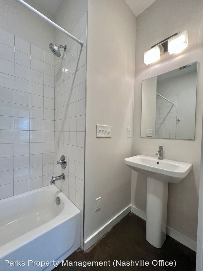 Building Photo - 3 br, 3 bath House - 1035 Chester Ave #2