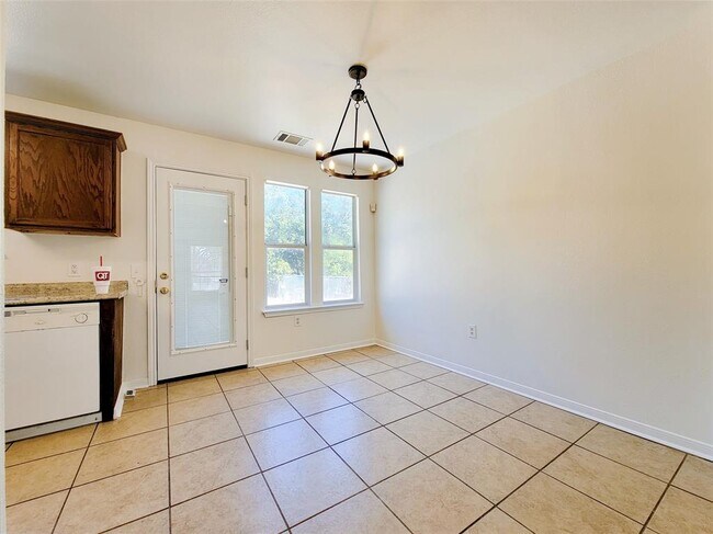 Building Photo - 7400 Muffin Dr