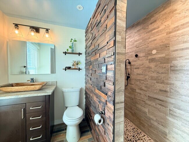 Building Photo - 8152 Mandan Terrace