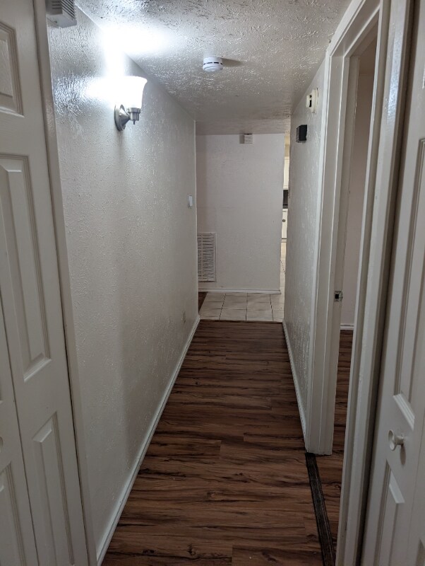 Building Photo - 144 Crestwood Blvd