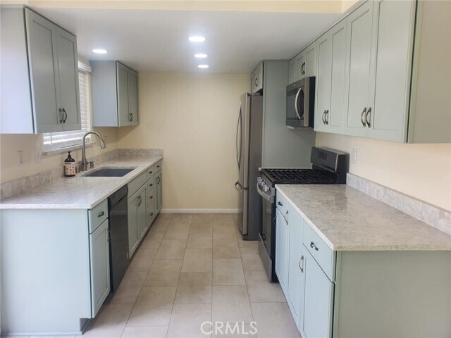 Building Photo - 8039 Puritan St