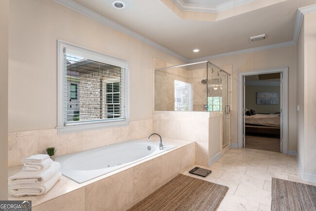 Building Photo - 6552 Long Acres Dr