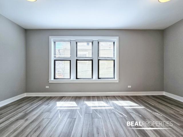 Building Photo - 2 bedroom in CHICAGO IL 60613