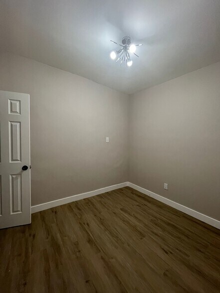 Building Photo - 6 Jordan Ave