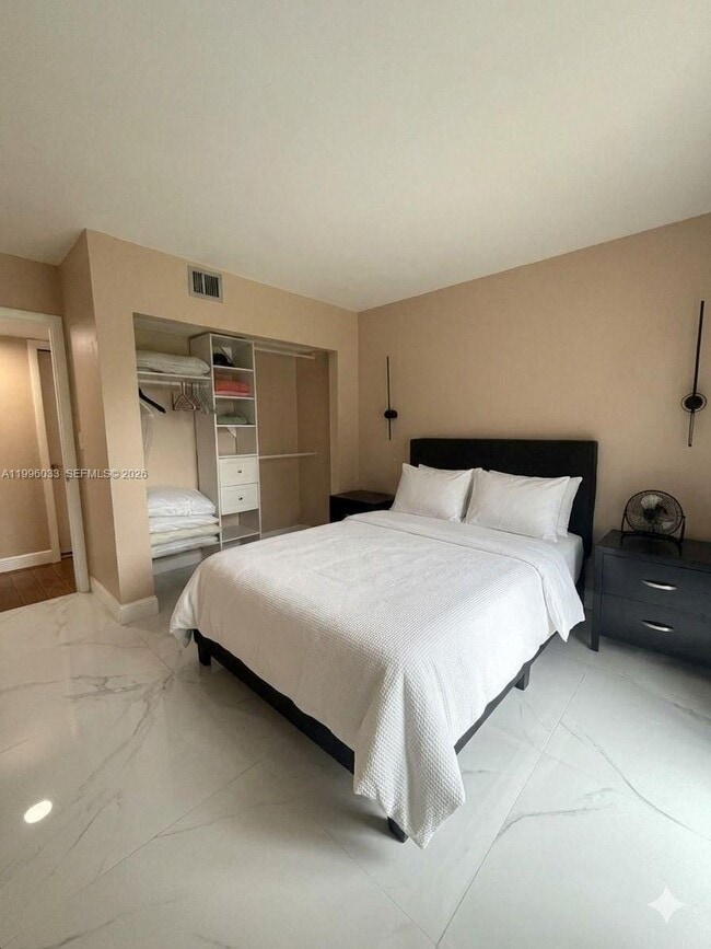 Building Photo - 5550 NW 44th St