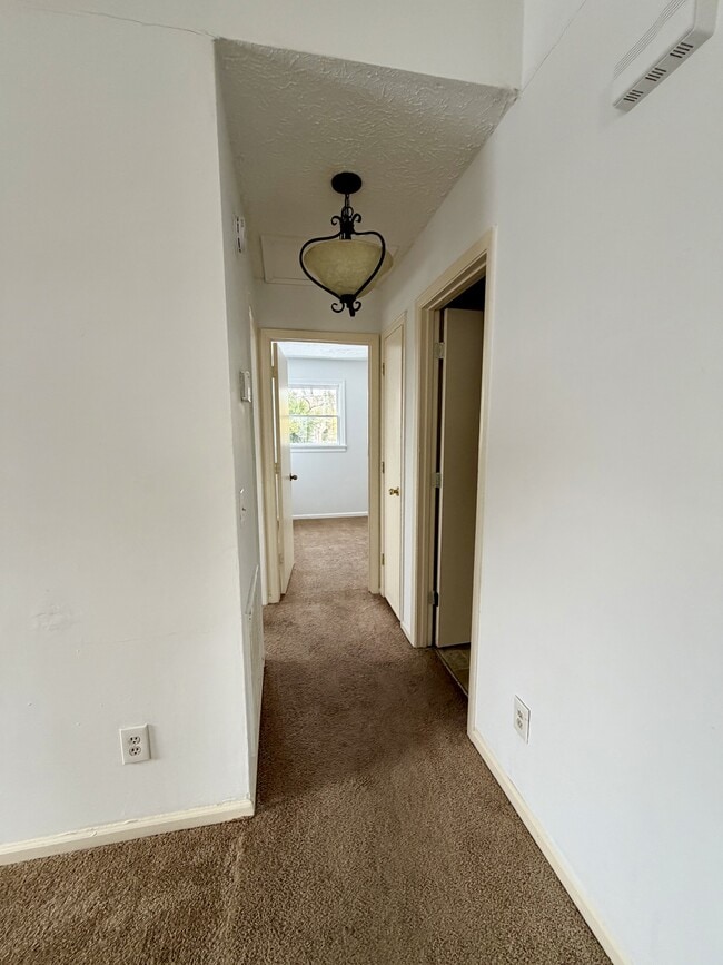 Building Photo - 312 Clay St