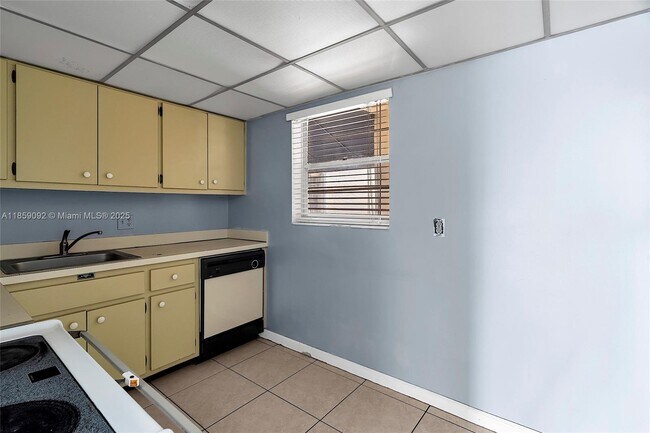 Building Photo - 7747 SW 86th St