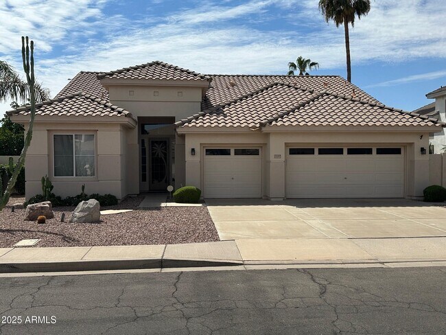 Primary Photo - 1459 E Laredo St