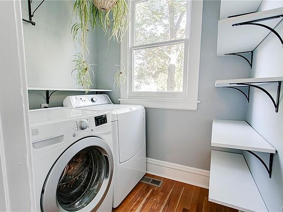 Building Photo - 3023 Fendall Ave