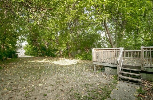 Building Photo - 917 Watt St