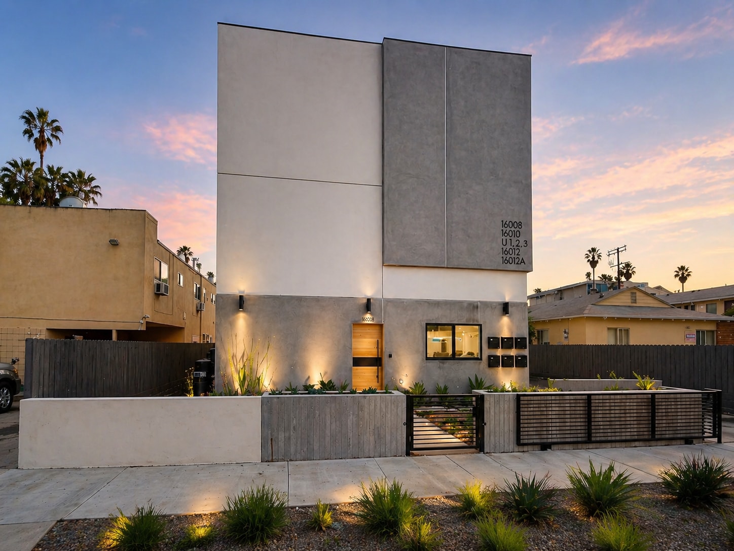 Building Photo - 16010 Cantlay St
