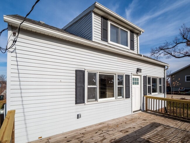 Building Photo - Westwood