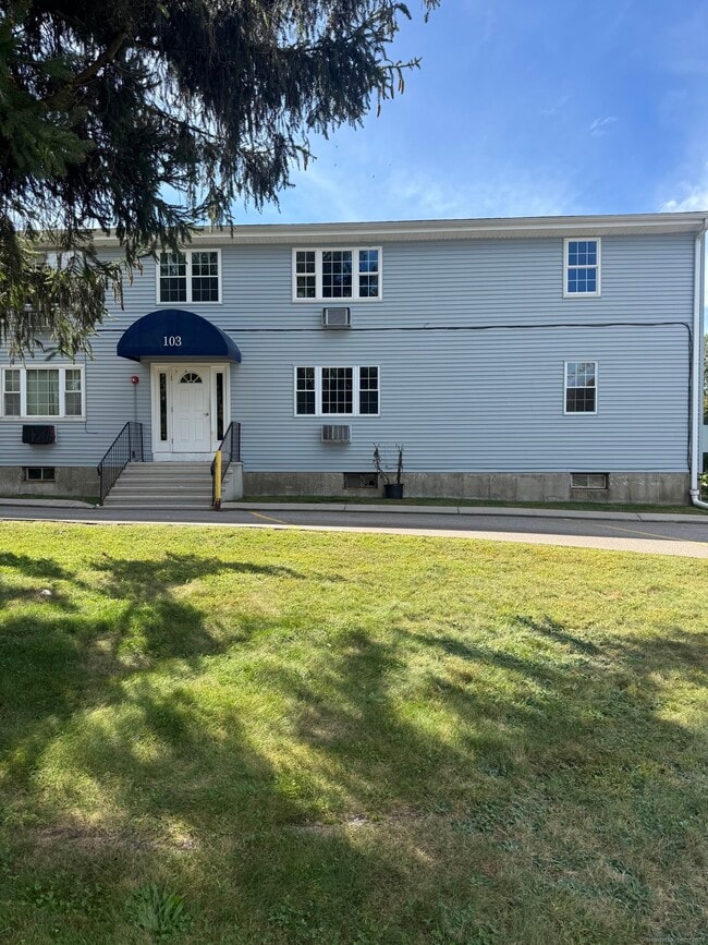 Building Photo - 103 Horse Pond Rd
