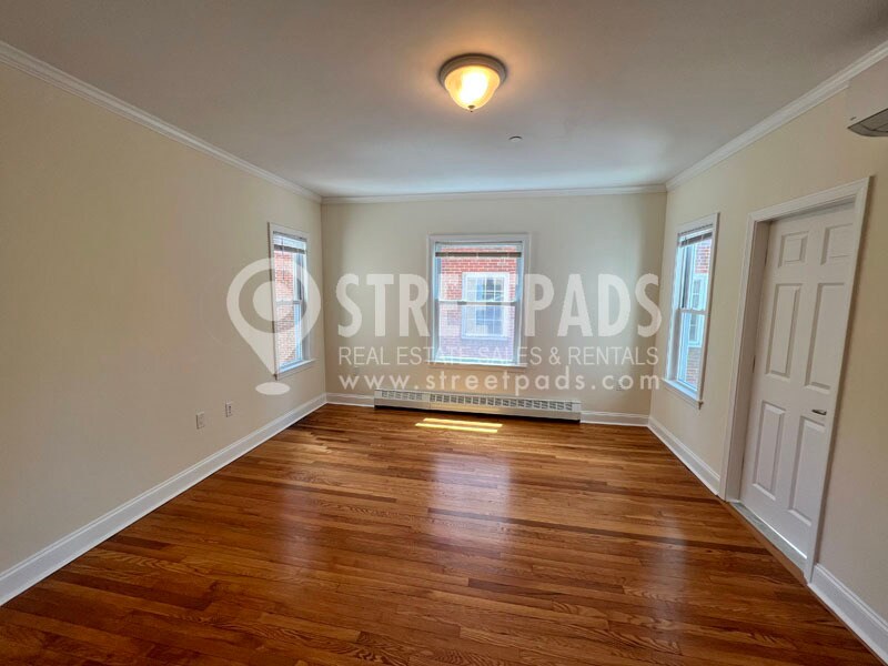 Building Photo - 1 Langdon Sq