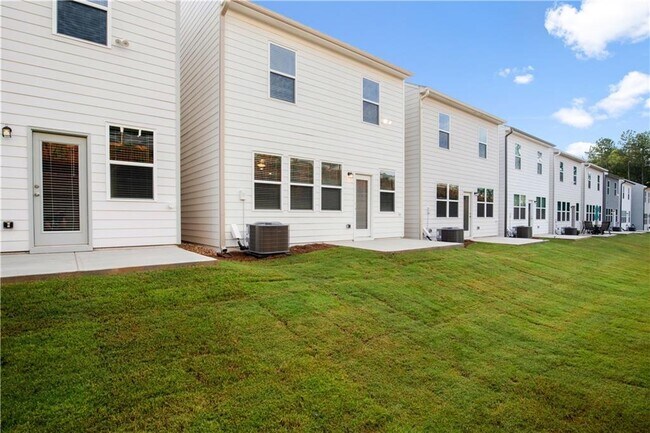 Building Photo - 284 Whitetail Cir