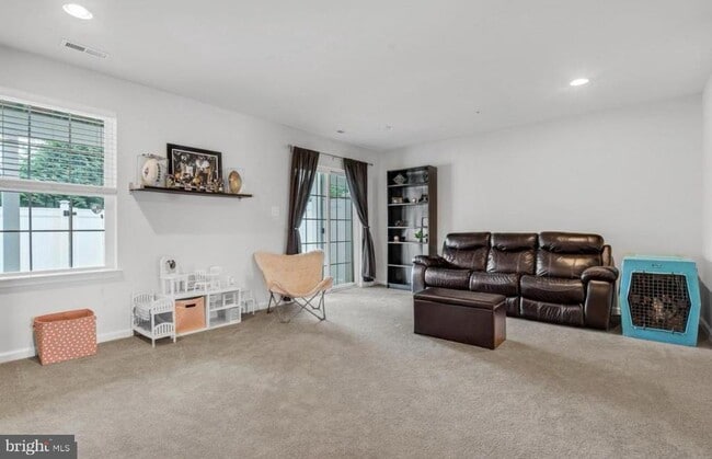 Building Photo - 7713 Gaston Pl