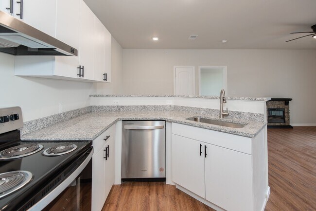 Building Photo - 137 Harmony Mdws Ct
