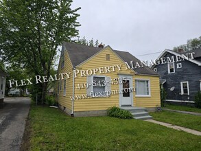 Building Photo - 3901 Leybourn Ave