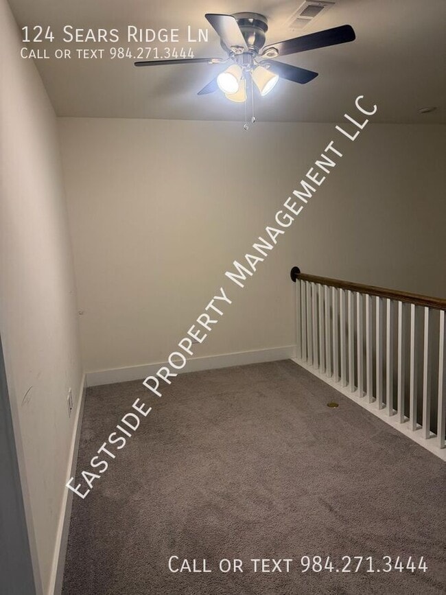 Building Photo - 124 Sears Rdg Ln