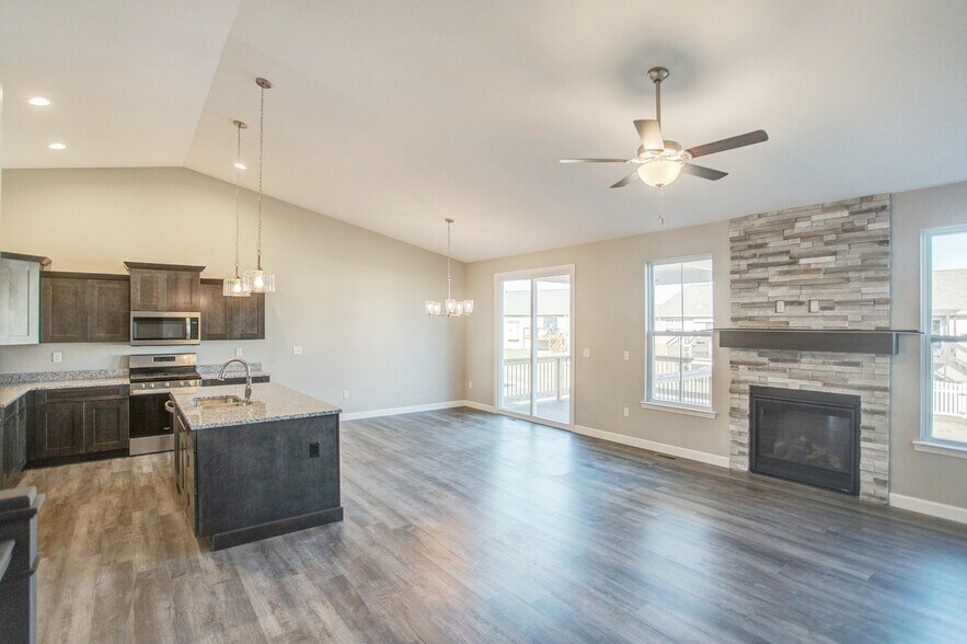 Building Photo - 2001 Morning Side Pl