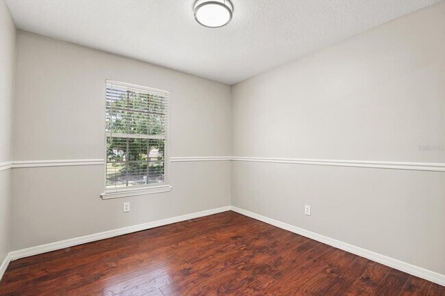 Building Photo - 1509 Red Oak Ct