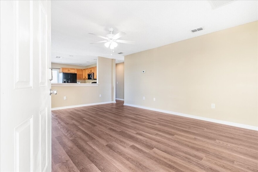 Building Photo - 233 Southbridge Cir