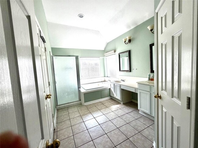 Building Photo - 1723 Wind Trace Cove