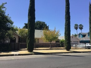 Building Photo - Nice 2-Bedroom House