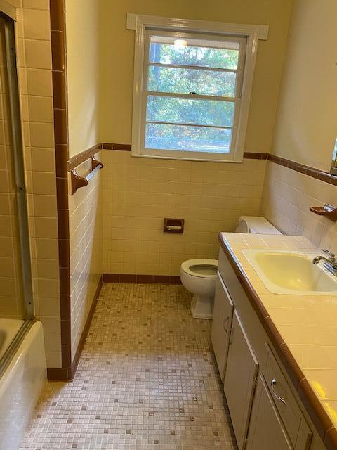 Building Photo - 126 Gayle St