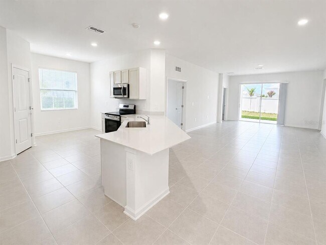 Building Photo - 5201 Green Belt Dr