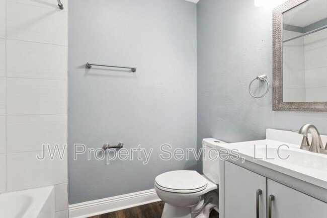 Building Photo - 1309 Moisant St