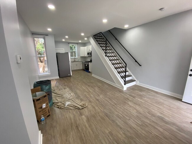 Building Photo - Newly Renovated 2 Bedroom 1 Bathroom House for Rent