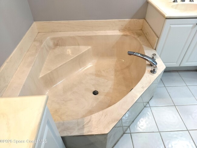 Building Photo - 826 Middleton Dr SW