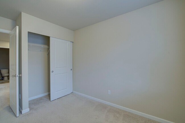 Building Photo - 4Bd/2.5Ba Lynnwood House