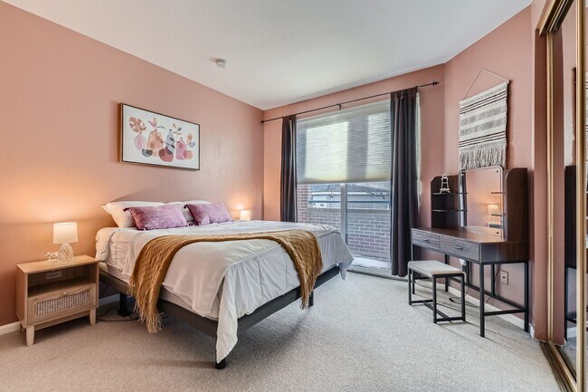 Building Photo - Urban Oasis: Cozy Furnished 1 BDR in Boulder