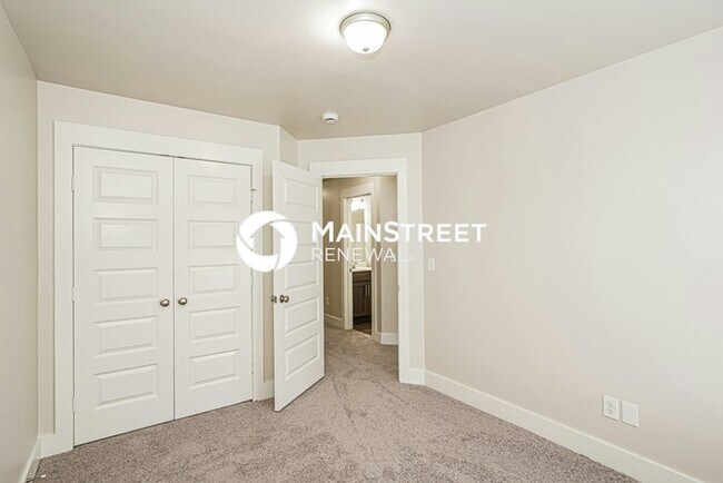 Building Photo - 3 Bedroom Pet-Friendly Home in HERMITAGE, TN with Main Street Renewal