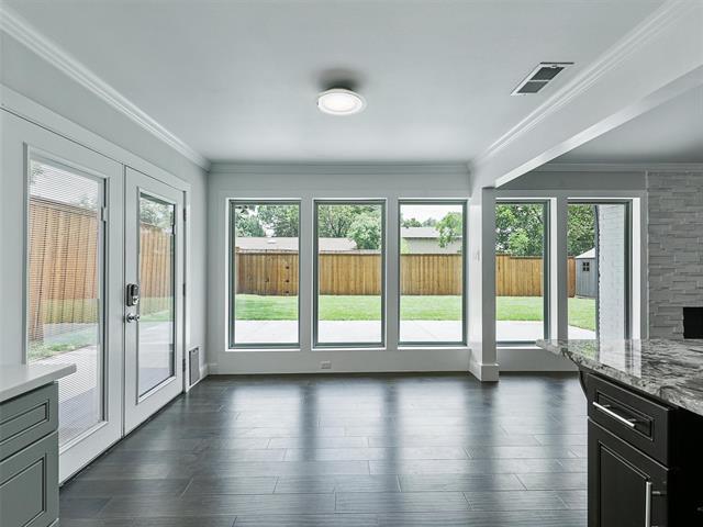 Building Photo - 1606 Blake Dr